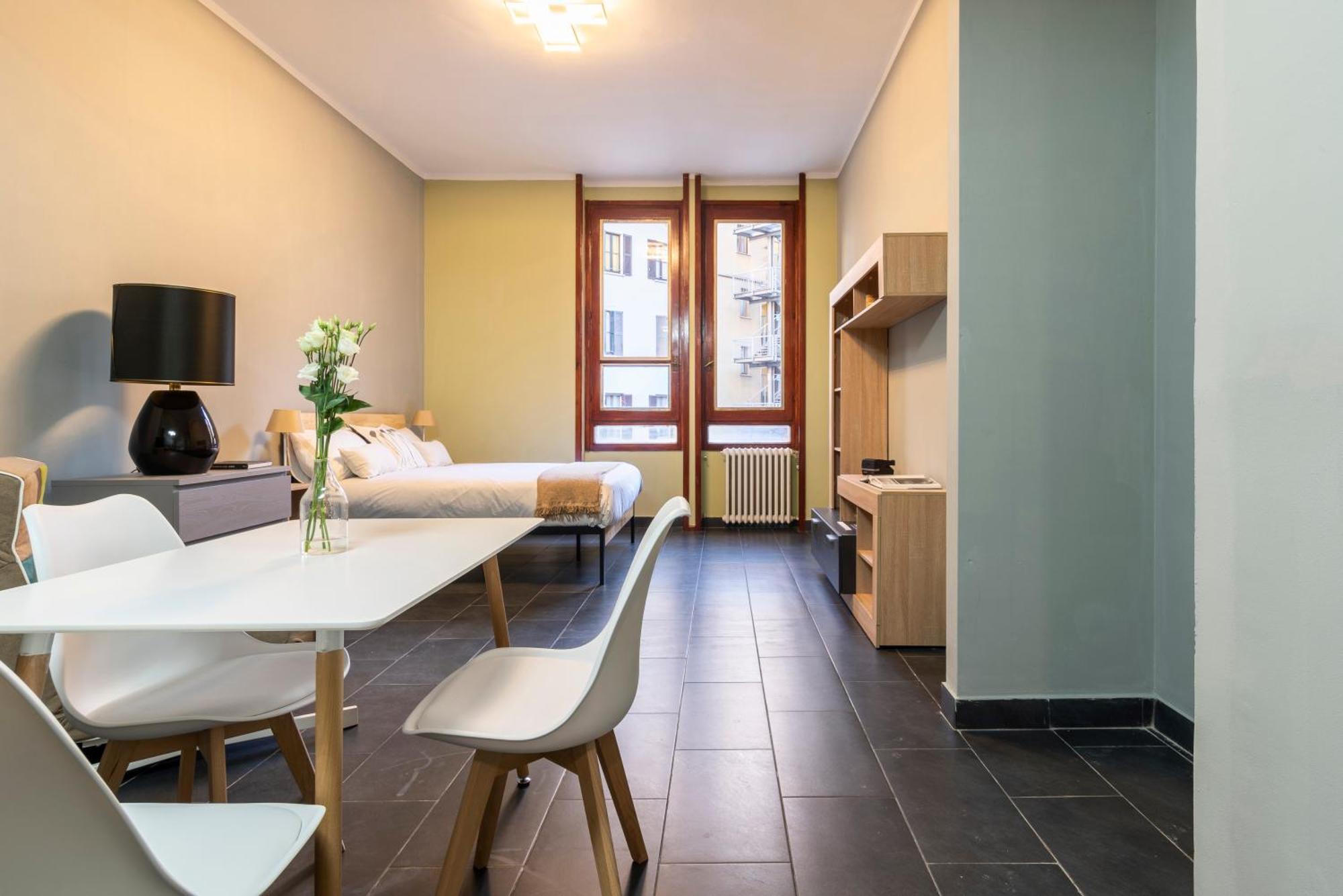 Centrale Flexyrent - Steps From Train Station Milan Luaran gambar